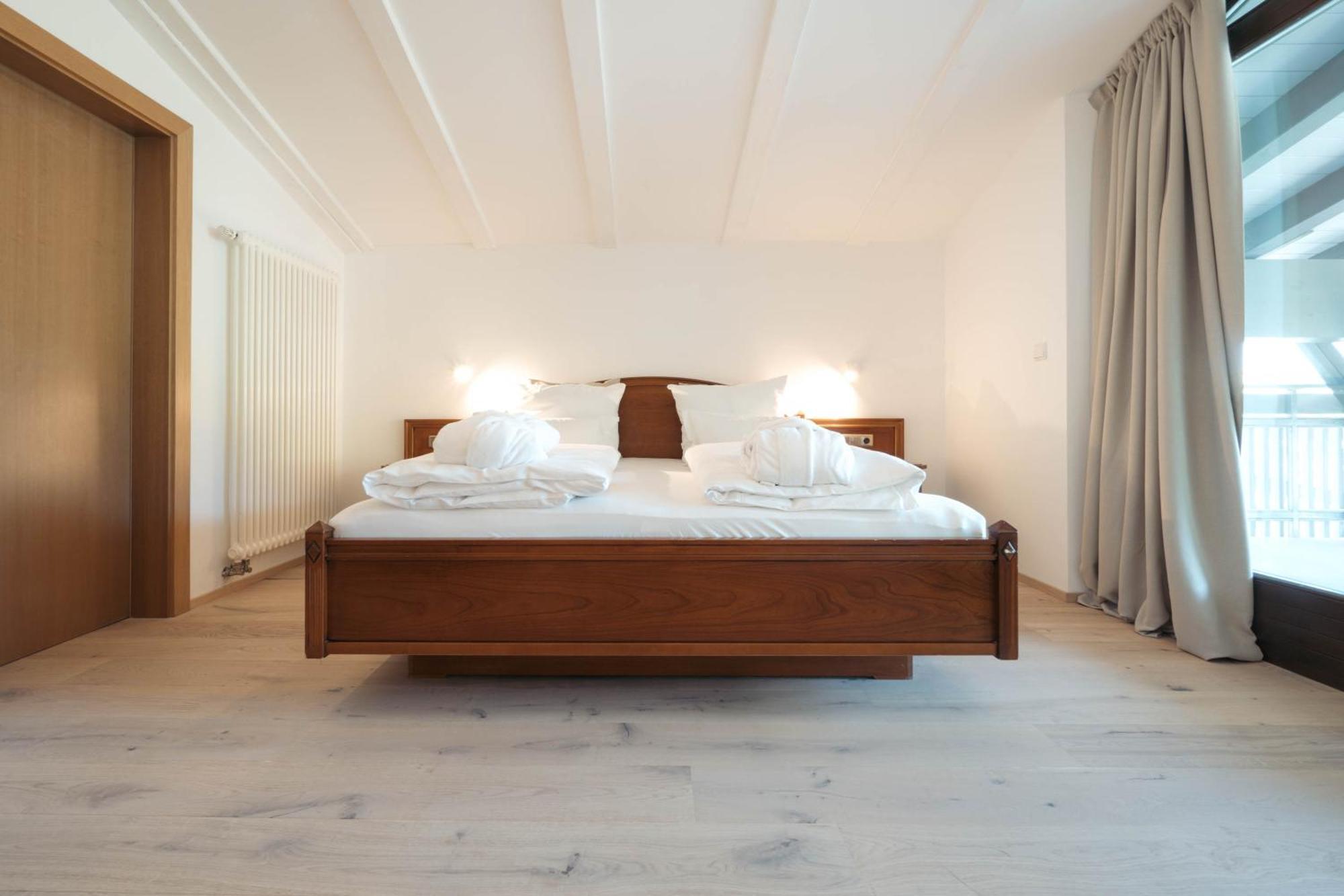 Anett Hotel Випитено Экстерьер фото