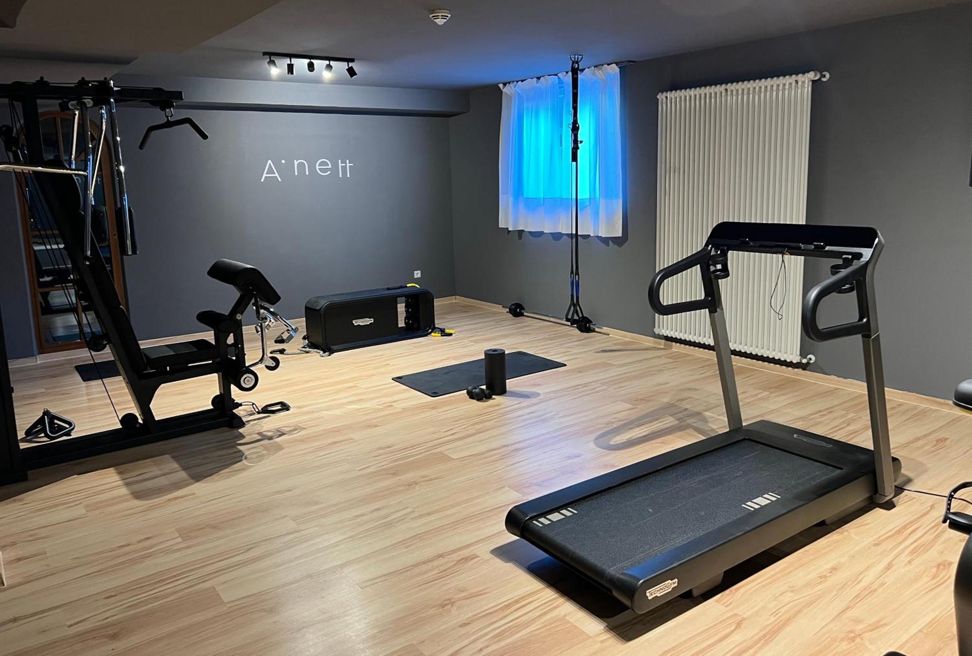 Anett Hotel Випитено Экстерьер фото