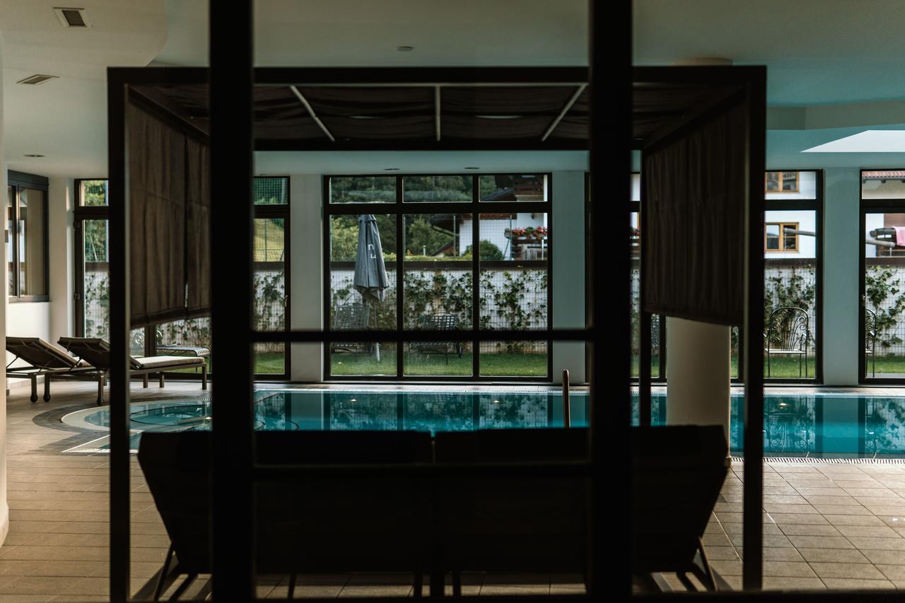 Anett Hotel Випитено Экстерьер фото